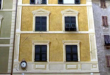 False Window Surrounds